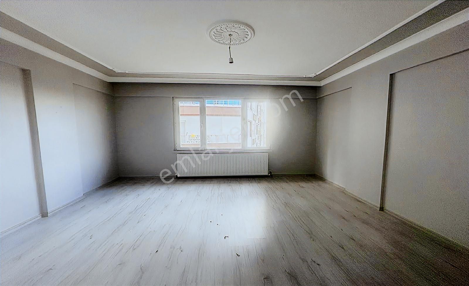 Yüzme Havuzu Karşısında Otobüs Durağı Yanın'da Cadde Üstü Dublex - Görsel 15