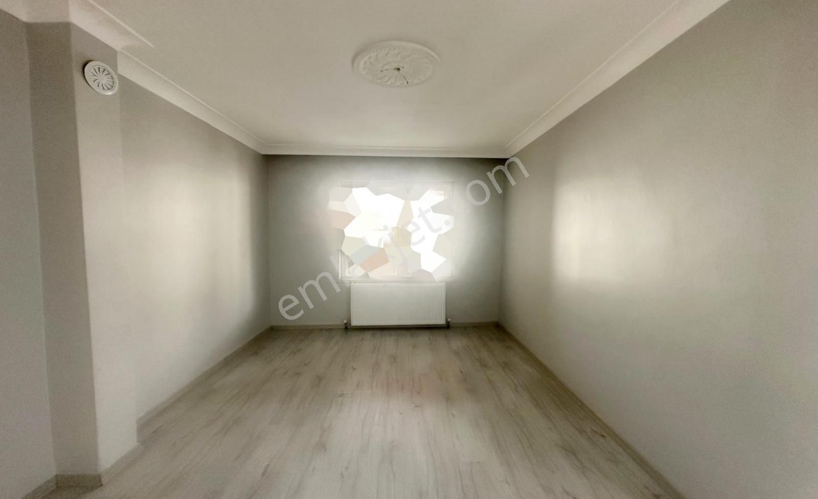 Yüzme Havuzu Karşısında Otobüs Durağı Yanın'da Cadde Üstü Dublex - Görsel 9