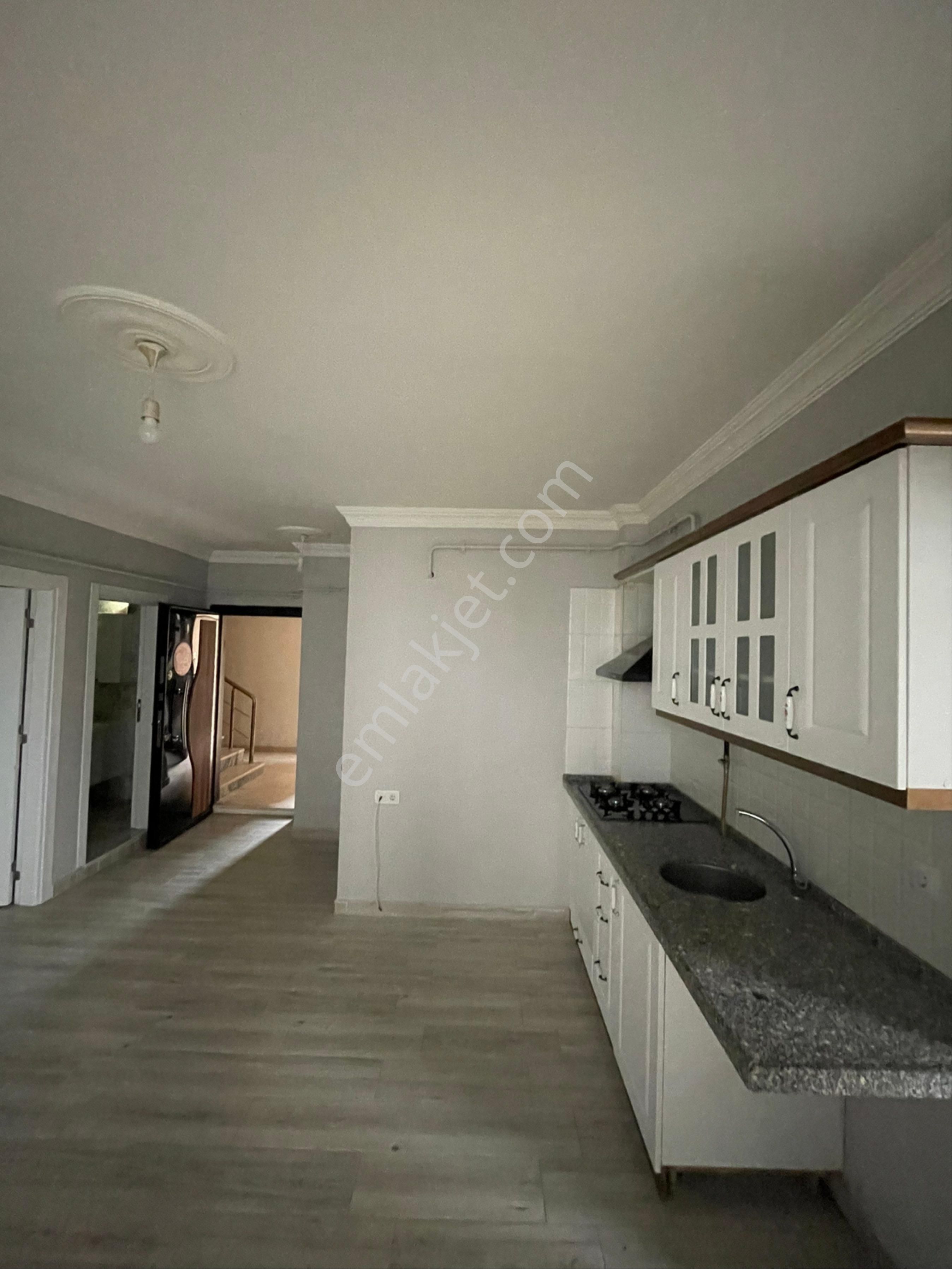 Emlakçe G Y M’den Hanlı Mahallesinde Kiralık 2+1 Daire - Görsel 3