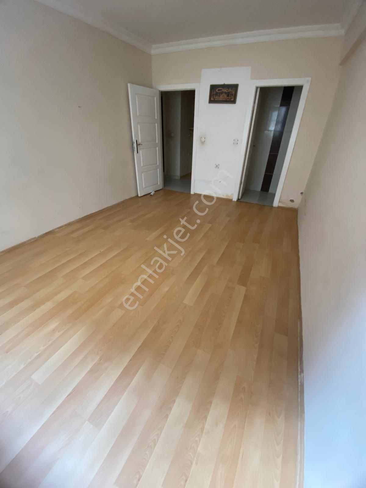 Alsancak Mahallesinde Ebeveyn Banyolu 3+1 Geniş Kullanışlı Bahçe Katı Satılık Daire - Görsel 34