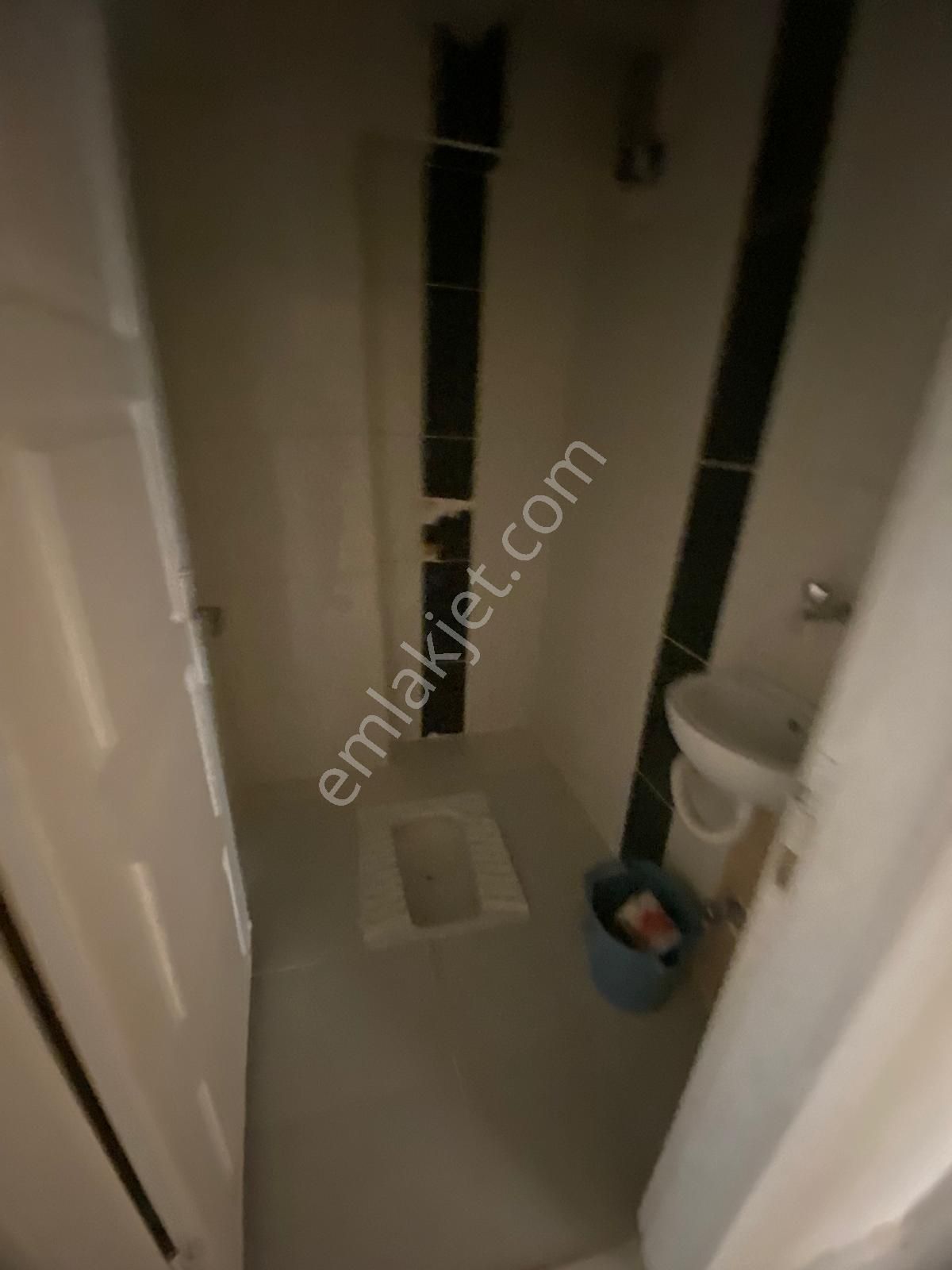 Alsancak Mahallesinde Ebeveyn Banyolu 3+1 Geniş Kullanışlı Bahçe Katı Satılık Daire - Görsel 23