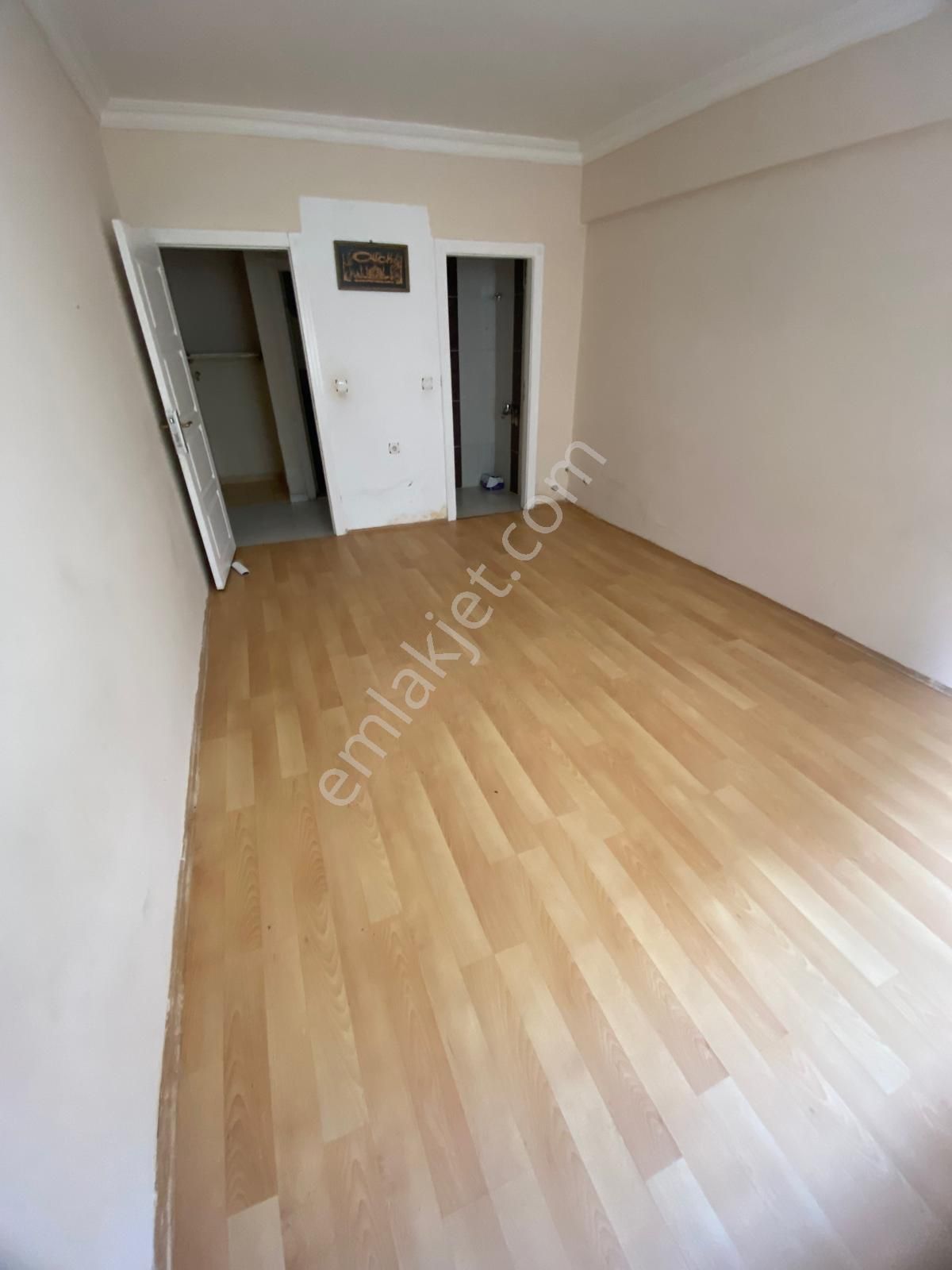 Alsancak Mahallesinde Ebeveyn Banyolu 3+1 Geniş Kullanışlı Bahçe Katı Satılık Daire - Görsel 30