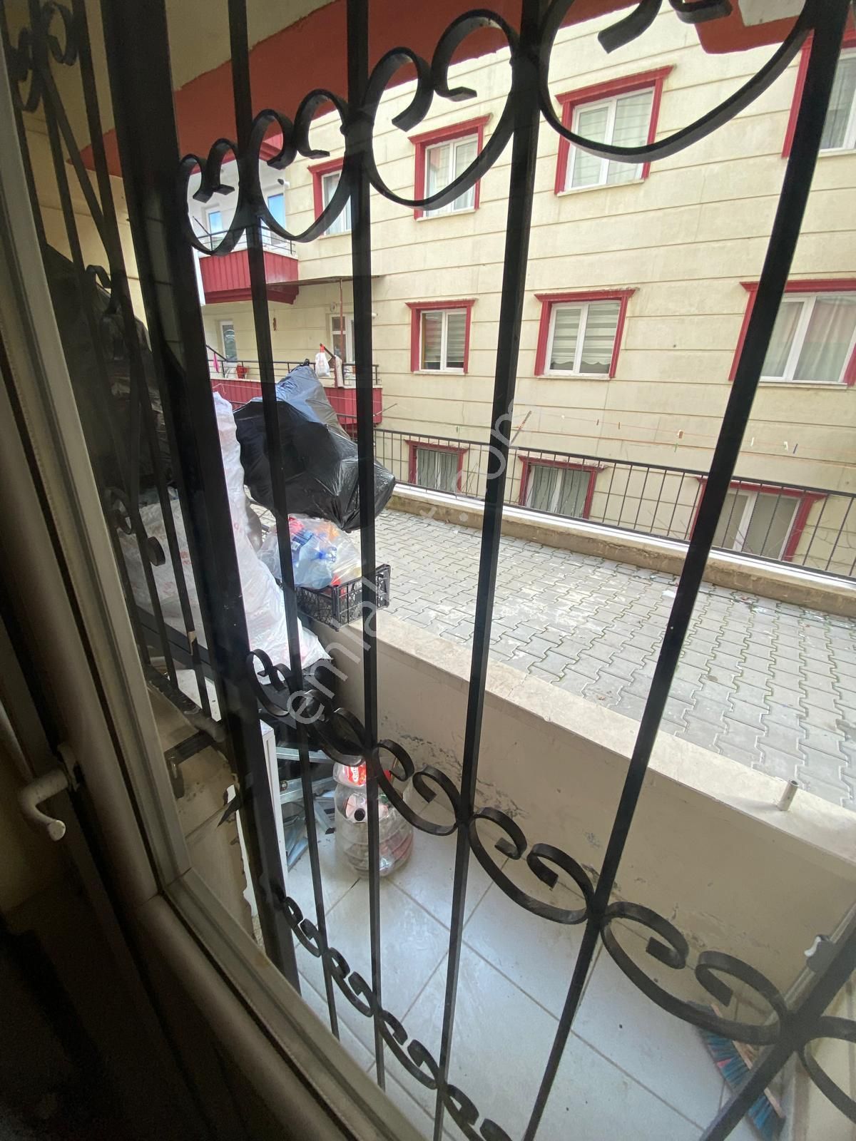 Alsancak Mahallesinde Ebeveyn Banyolu 3+1 Geniş Kullanışlı Bahçe Katı Satılık Daire - Görsel 19