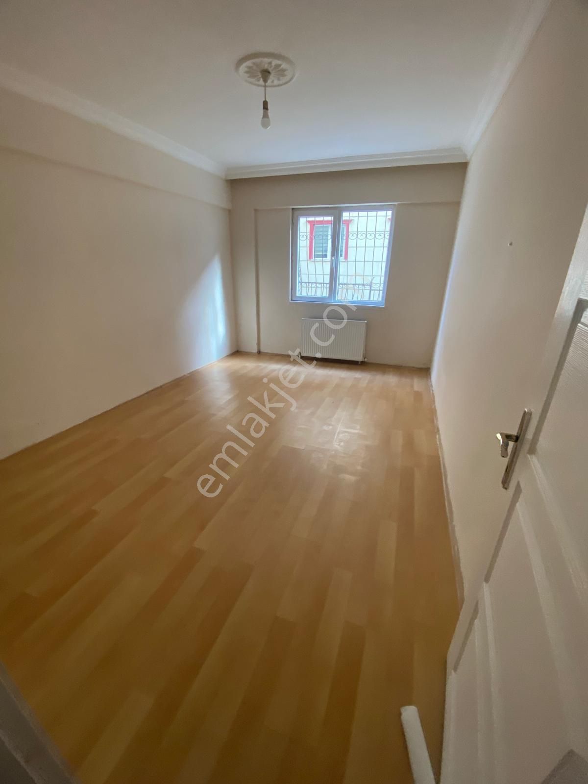 Alsancak Mahallesinde Ebeveyn Banyolu 3+1 Geniş Kullanışlı Bahçe Katı Satılık Daire - Görsel 28