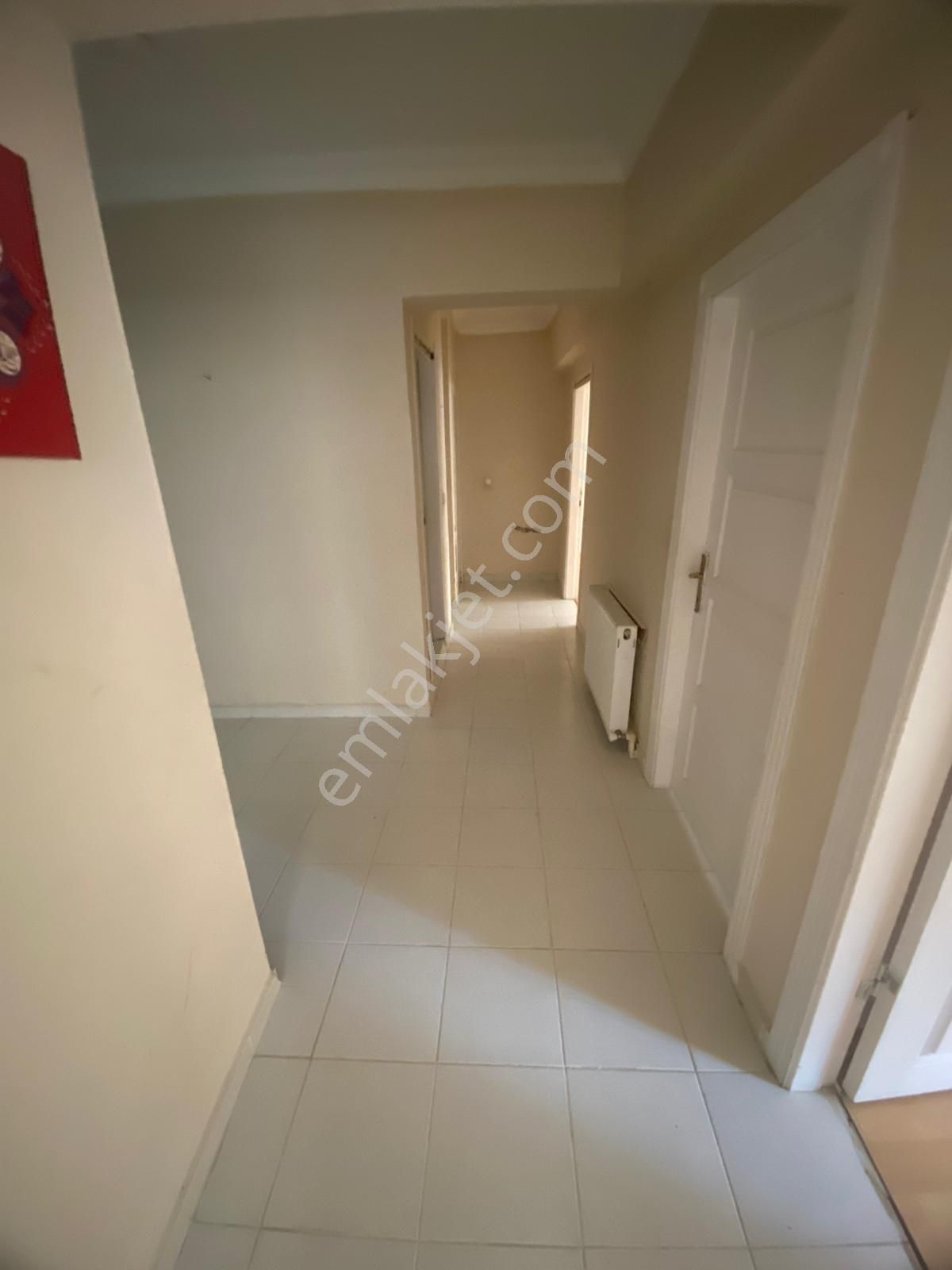 Alsancak Mahallesinde Ebeveyn Banyolu 3+1 Geniş Kullanışlı Bahçe Katı Satılık Daire - Görsel 8