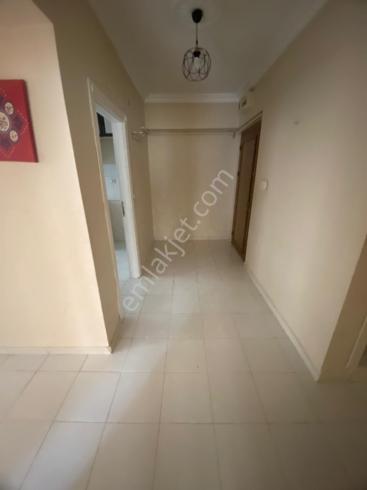 Alsancak Mahallesinde Ebeveyn Banyolu 3+1 Geniş Kullanışlı Bahçe Katı Satılık Daire - Görsel 16