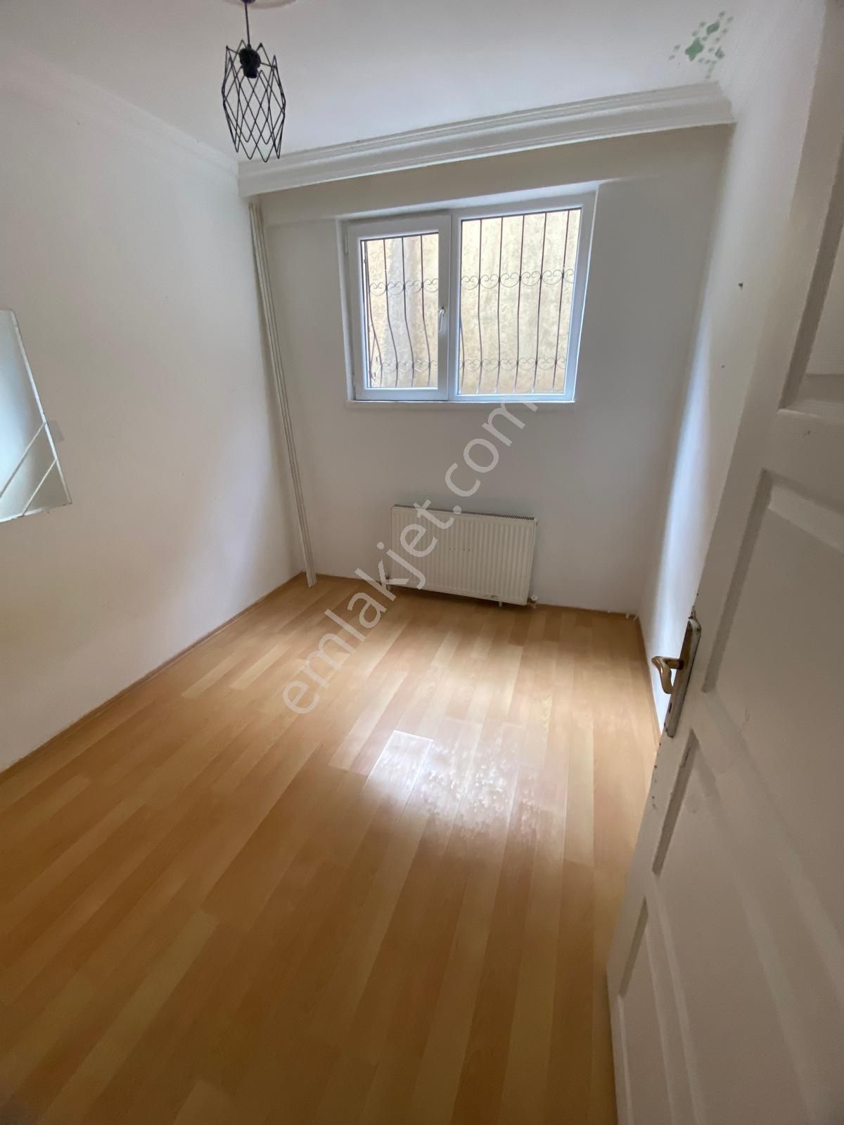 Alsancak Mahallesinde Ebeveyn Banyolu 3+1 Geniş Kullanışlı Bahçe Katı Satılık Daire - Görsel 6