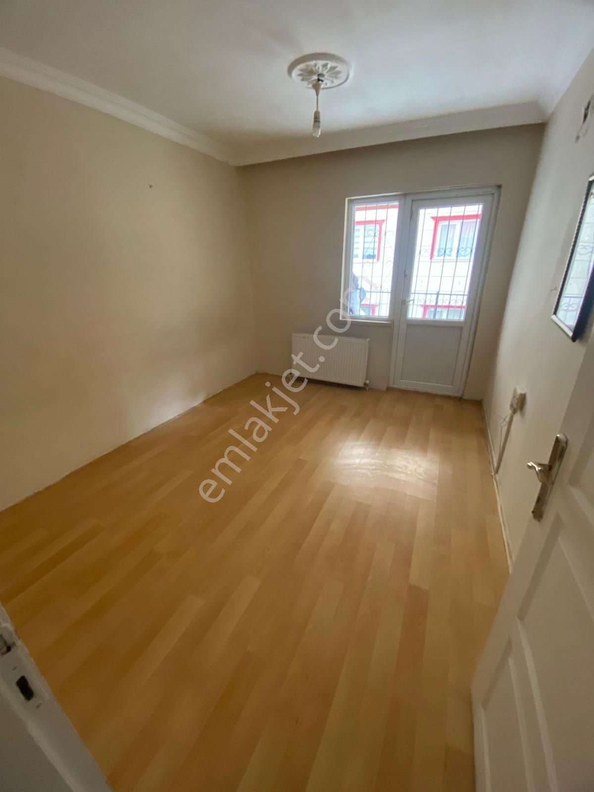 Alsancak Mahallesinde Ebeveyn Banyolu 3+1 Geniş Kullanışlı Bahçe Katı Satılık Daire - Görsel 17