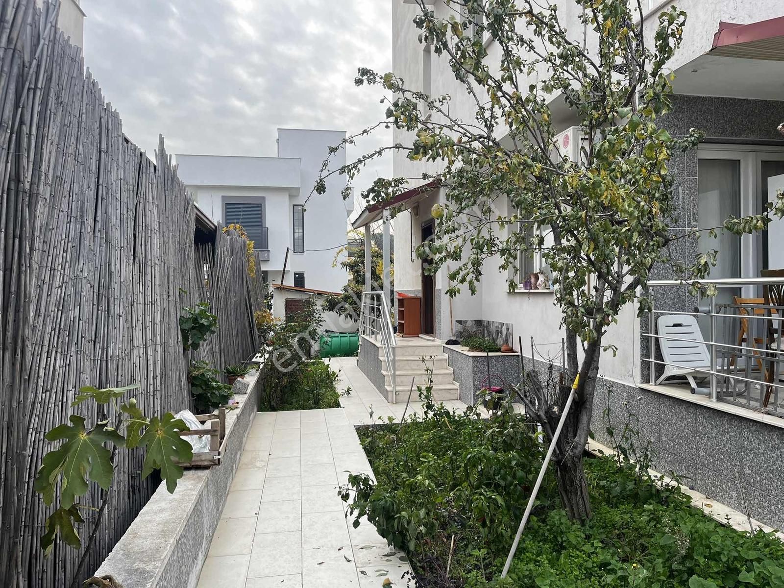 Borsem'den Salihleraltı'nda Denize 400m 5+1 Tripleks Villa - Görsel 7