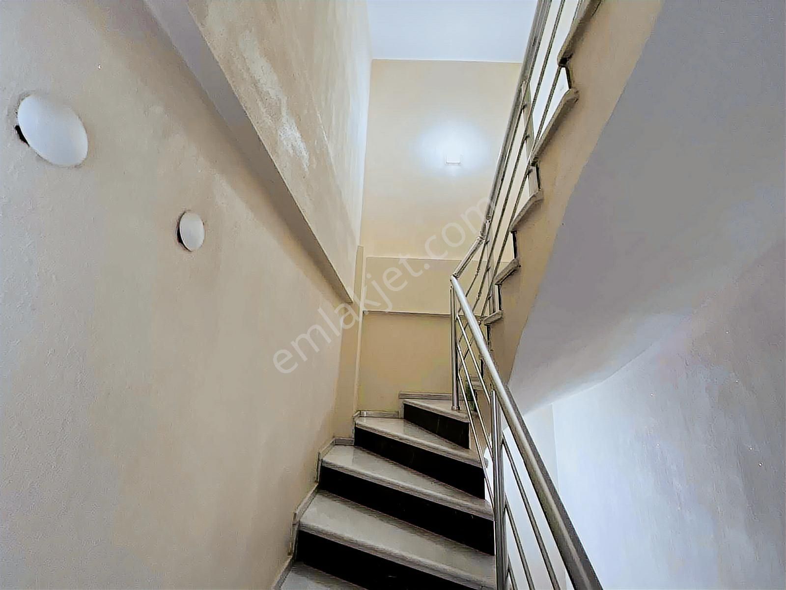 Borsem'den Salihleraltı'nda Denize 400m 5+1 Tripleks Villa - Görsel 26