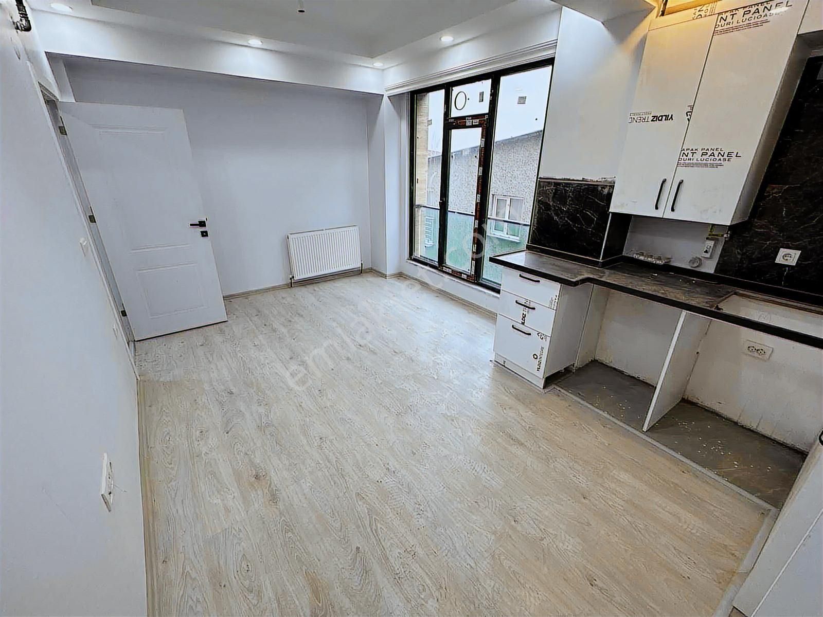 Talatpaşa Caddesi Üzerinde Yeni Binada Kiralık 1+1 Ofis Büro - Görsel 12