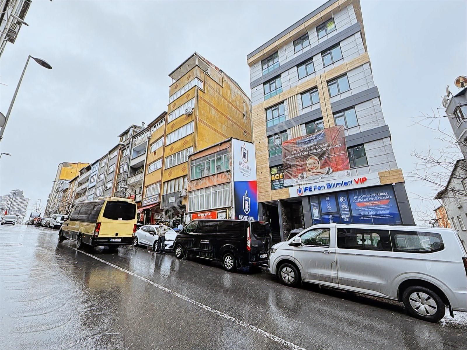 Talatpaşa Caddesi Üzerinde Yeni Binada Kiralık 1+1 Ofis Büro