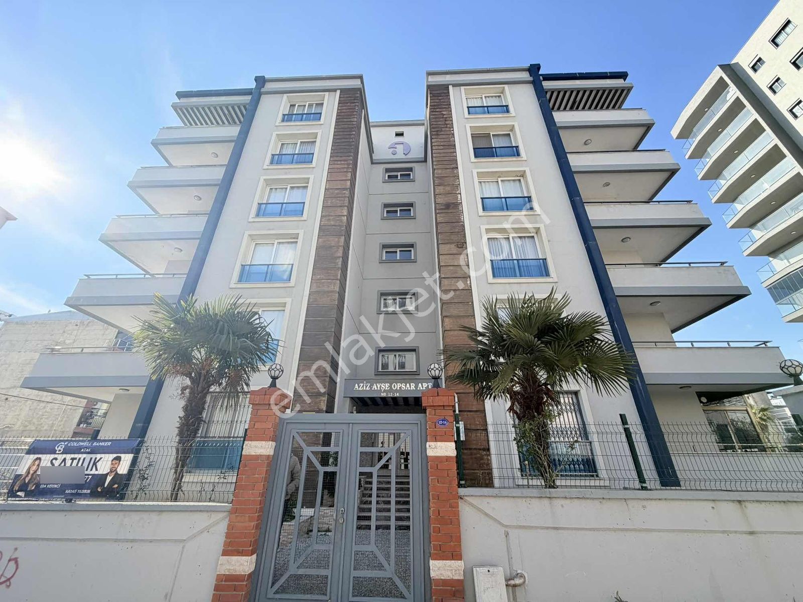 Site İçi 8 Yıllık Asansörlü Otoparklı 2+1 110 M2 Arakat Daire