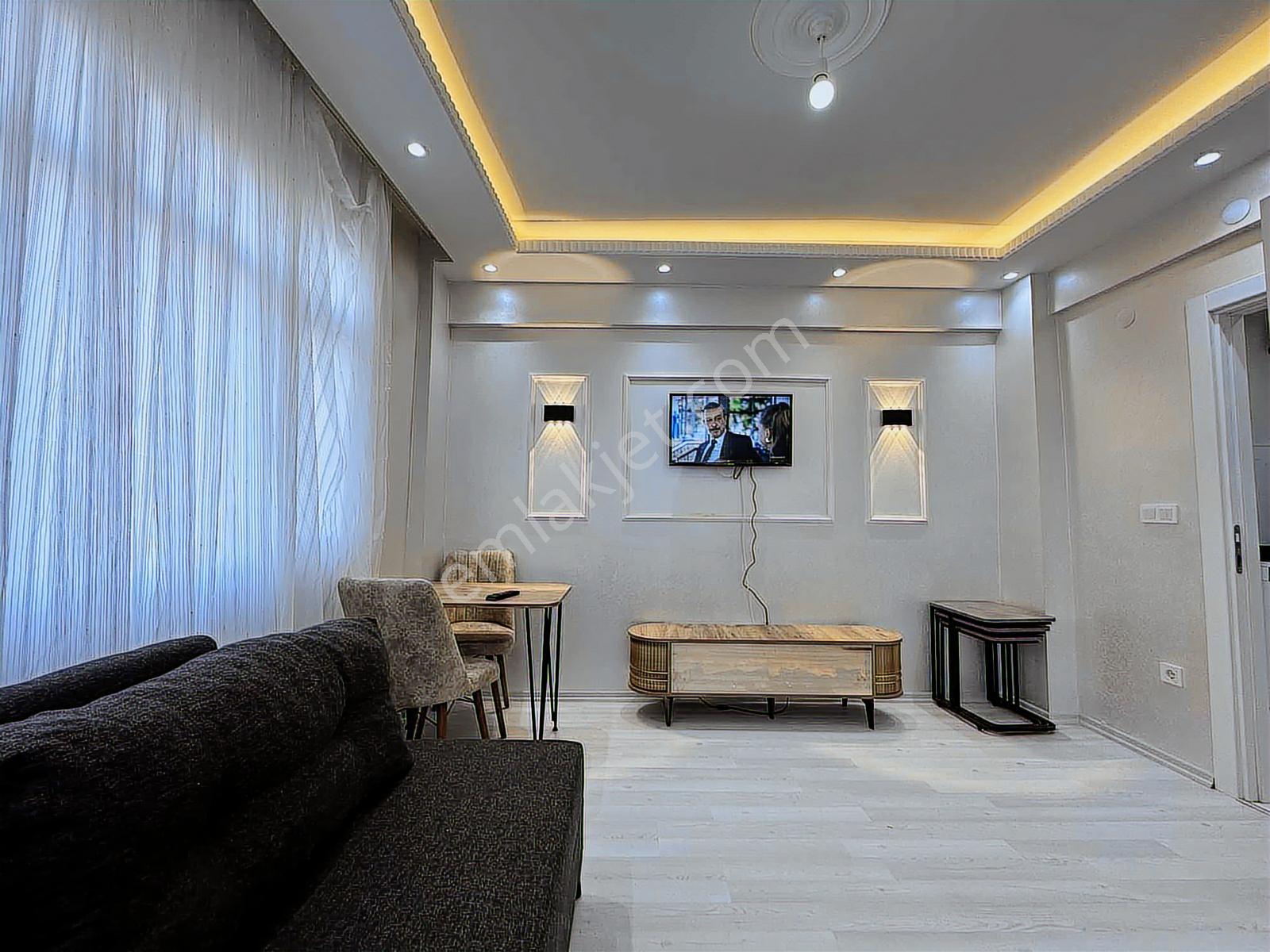 Hürriyetcemilbengücaddesinde Metro Dibinde32binkiracısatılık1+1