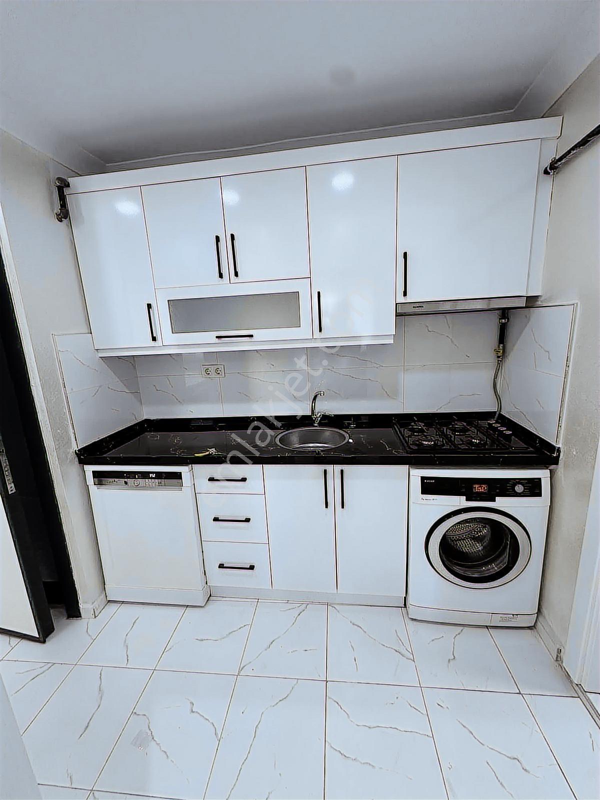 Hürriyetcemilbengücaddesinde Metro Dibinde32binkiracısatılık1+1 - Görsel 20