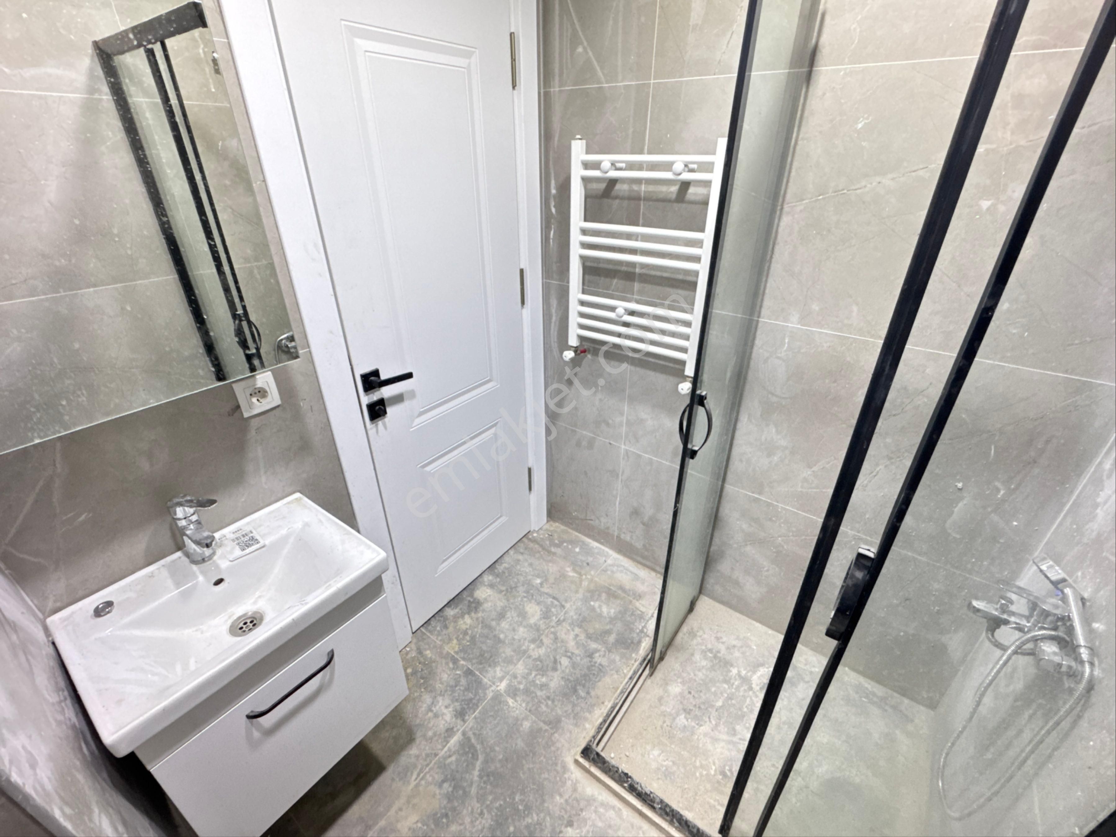 Kağıthane Talatpaşa Caddesi Üzerinde Yeni Binada Kiralık 1+1 Daire - Görsel 20