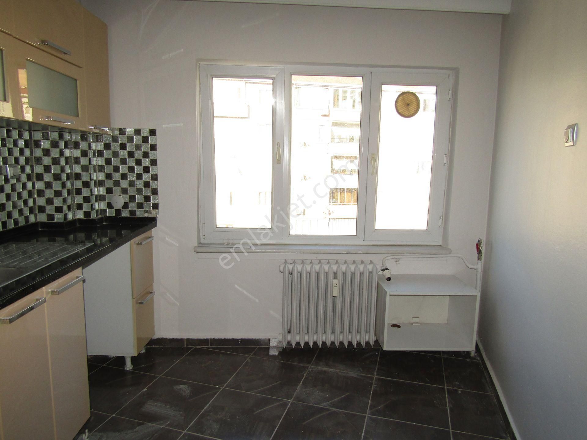 Yıldırımumurbey Çimencd 2+1 120m2 5.kat(içi Yapılı,ankastre Mutfaklı) Kiralık Daire - Görsel 3