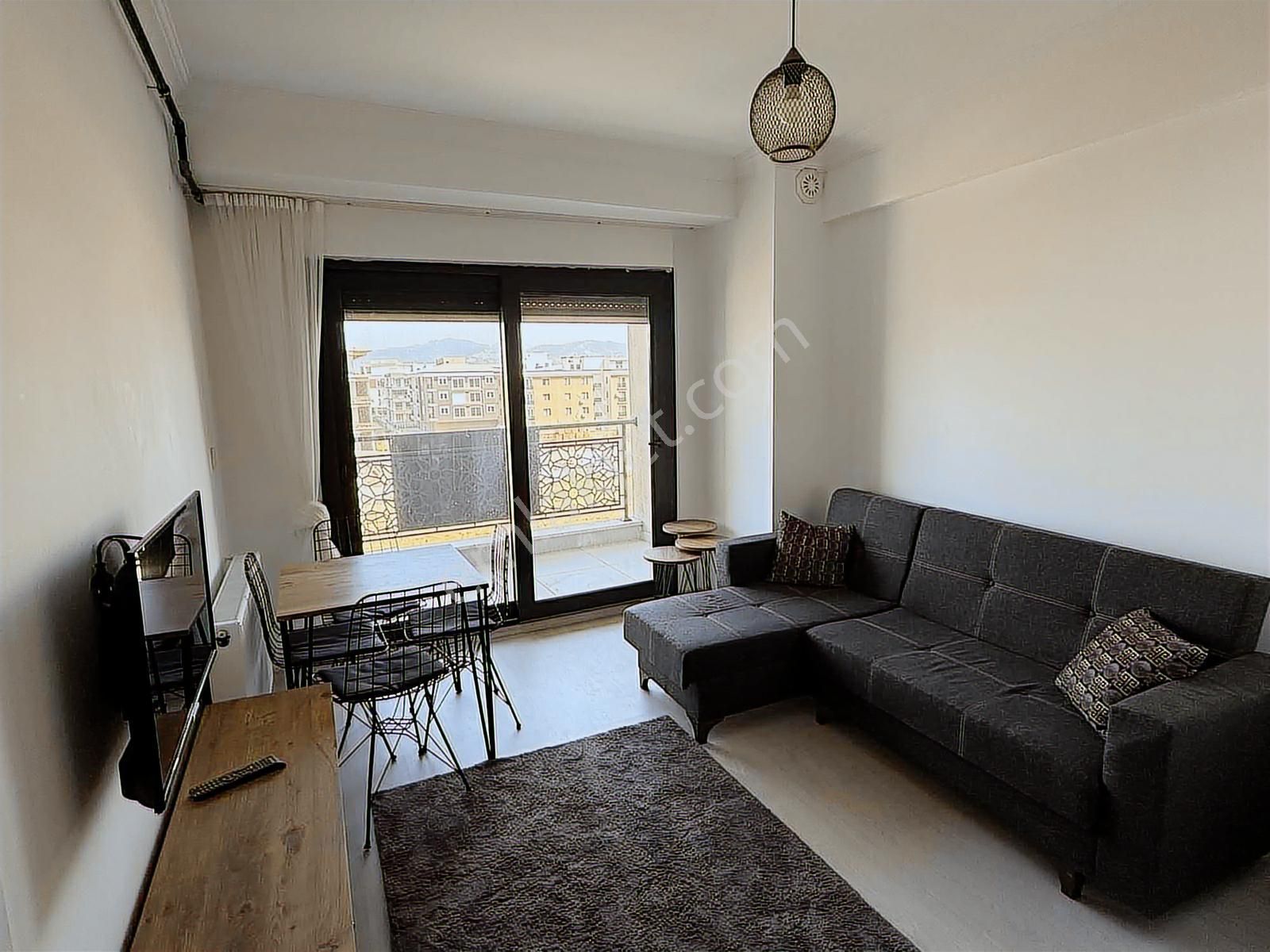 Seyrek'te Yeni Binada Kombili Eşyalı Kiralık 1+1 - Görsel 8