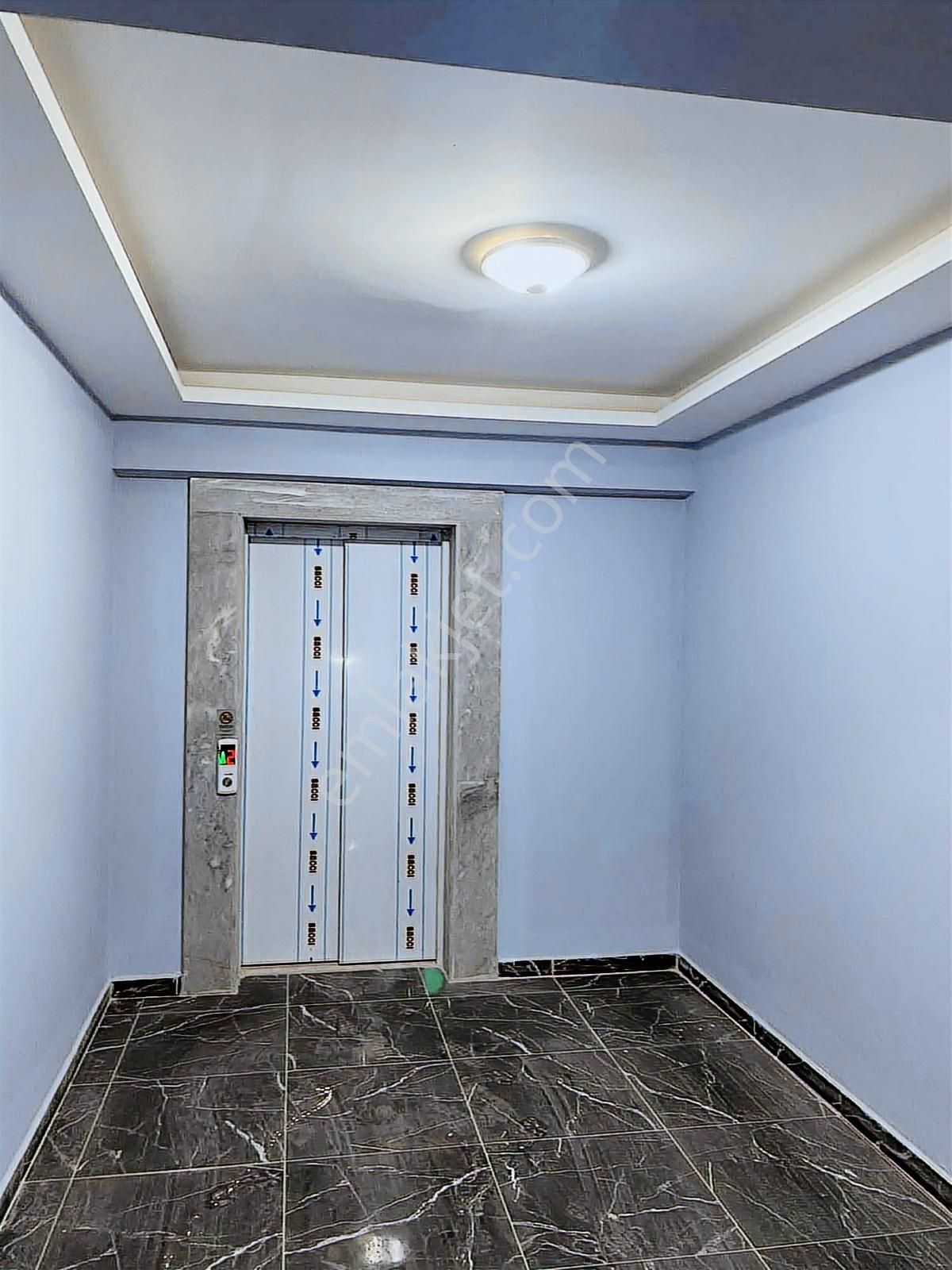 Seyrek'te Yeni Binada Kombili Eşyalı Kiralık 1+1 - Görsel 11
