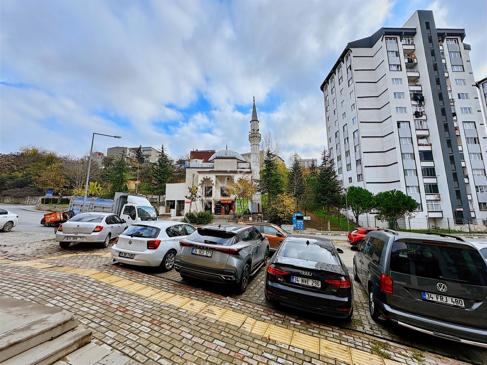 Remax'tan Toki Ayazma Sitesi Girişi Harika Kiralık Dükkan - Görsel 20