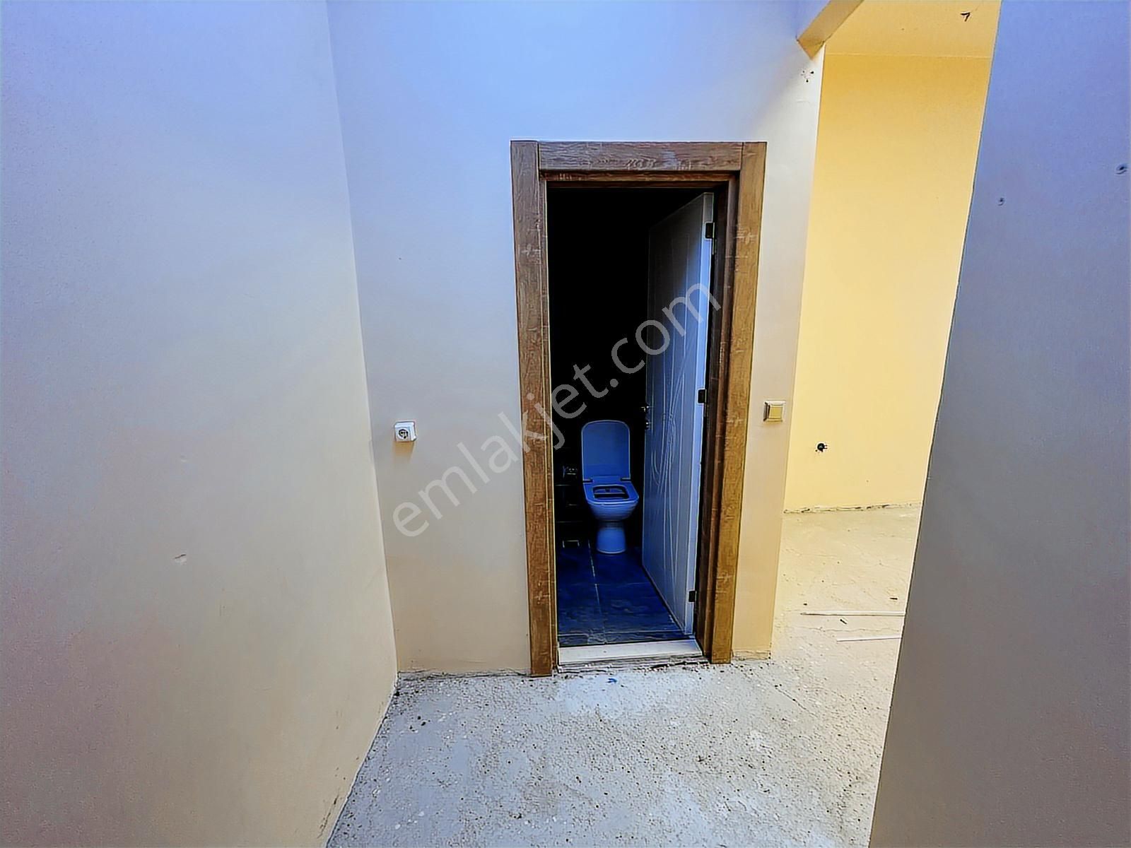 Remax'tan Toki Ayazma Sitesi Girişi Harika Kiralık Dükkan - Görsel 4