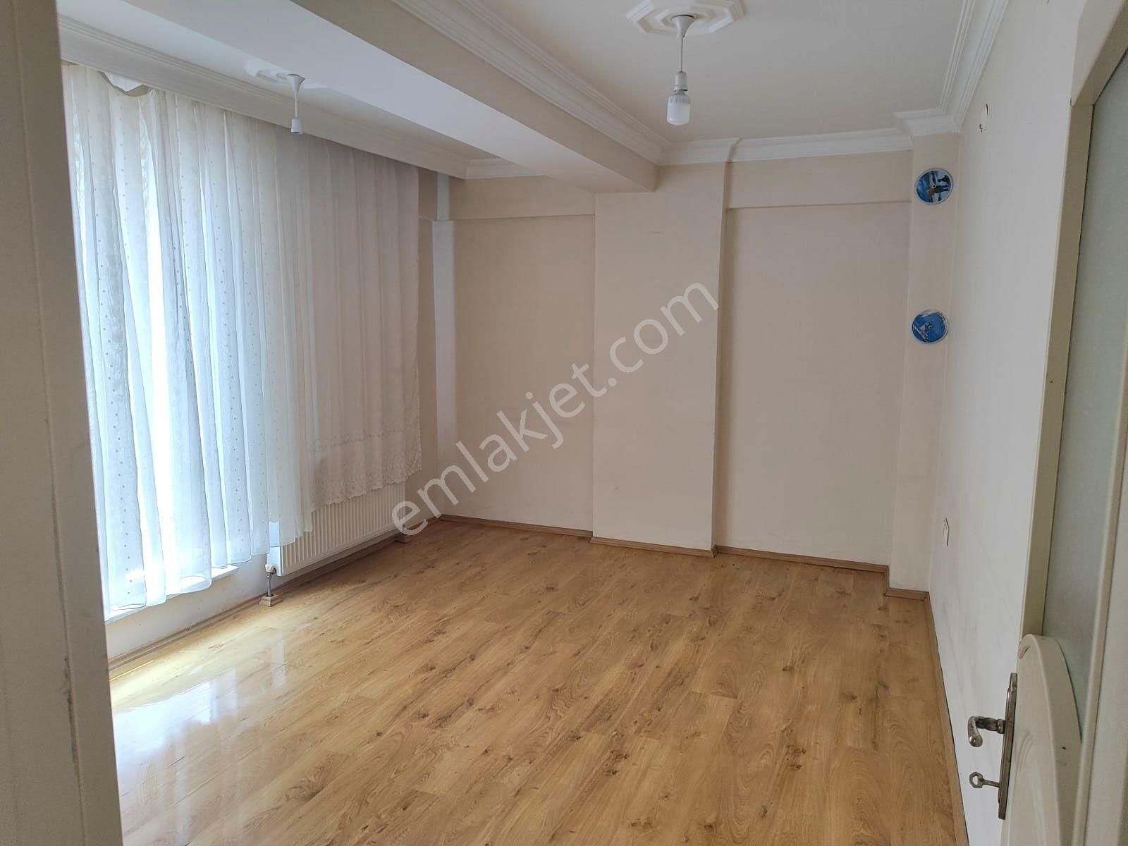 Agm Den Nusratiye Mahallesinde 2+1 Eşyalı Kiracılı Ara Kat Daire - Görsel 4