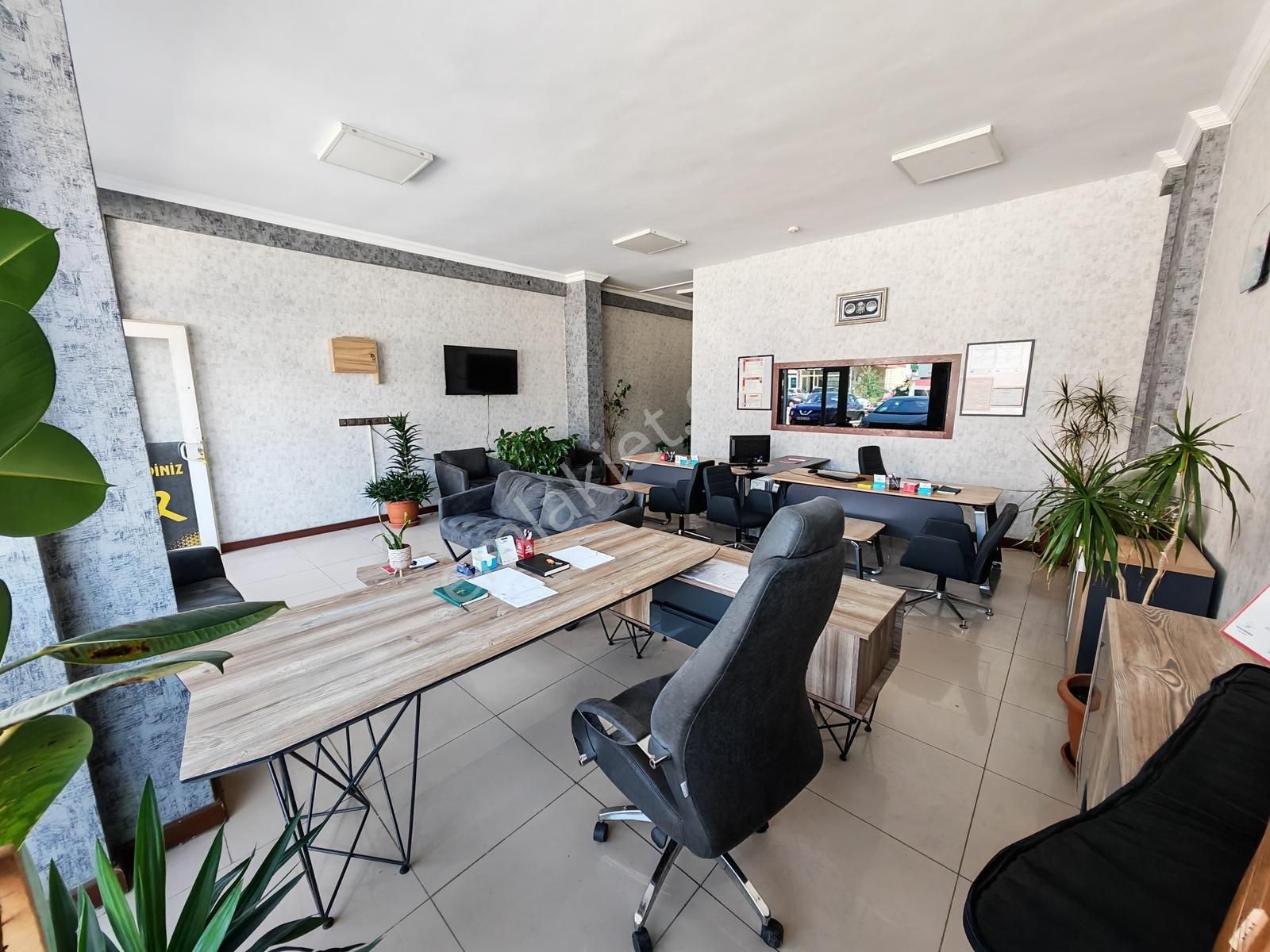 Özkır*emlak'tan*fırsat*yatırımlık*her*işe*uygun*cadde*üzeri*240m - Görsel 16