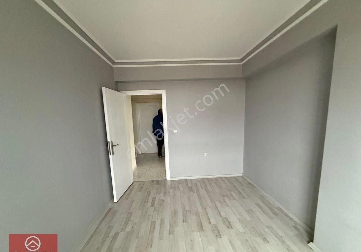 Kiralık Daire Asansörlü Yeni Bina Ön Cephe 3+1 Geniş Kiralık Daire Kapalı Garajlı - Görsel 3