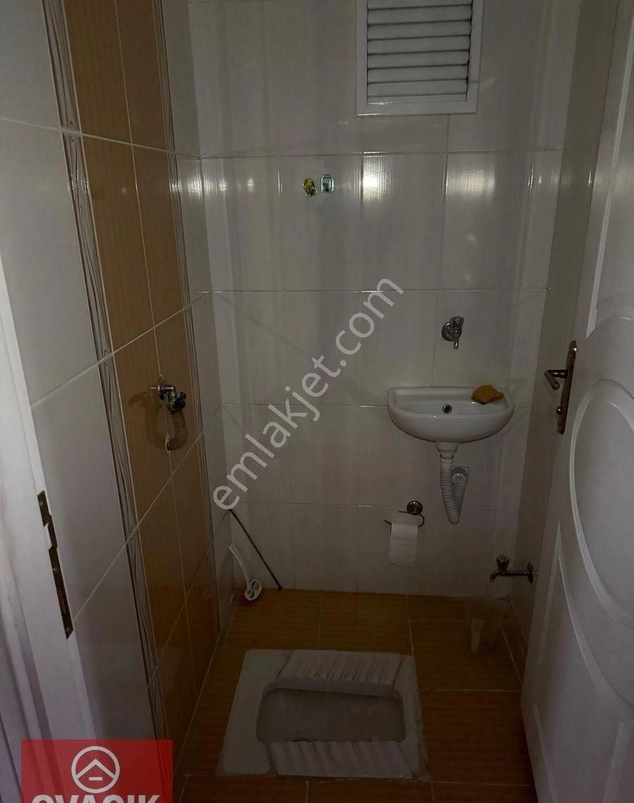 Kiralık Daire Site İçerisinde Orta Kat Ön Cephe Geniş Mutfak Teras Balkon Çift Banyolu Güney Cephe - Görsel 16