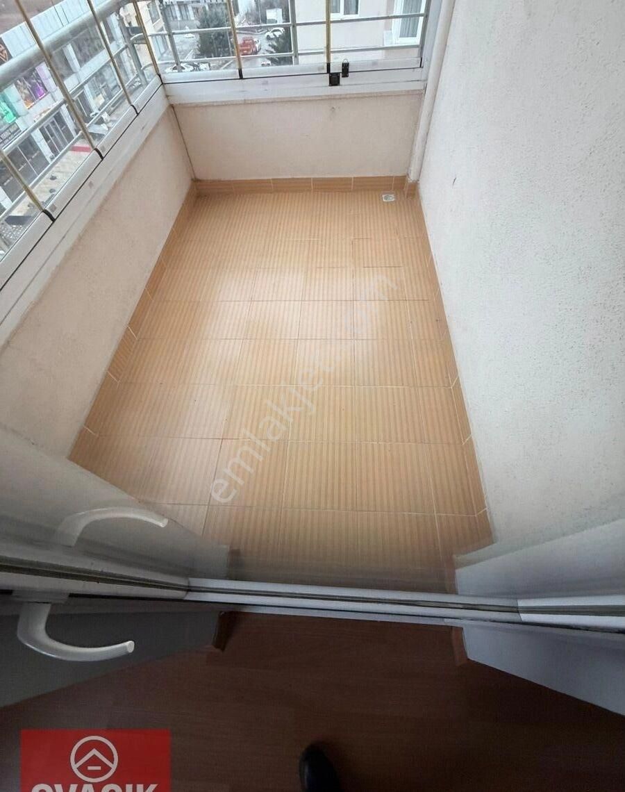 Kiralık Daire Site İçerisinde Orta Kat Ön Cephe Geniş Mutfak Teras Balkon Çift Banyolu Güney Cephe - Görsel 20