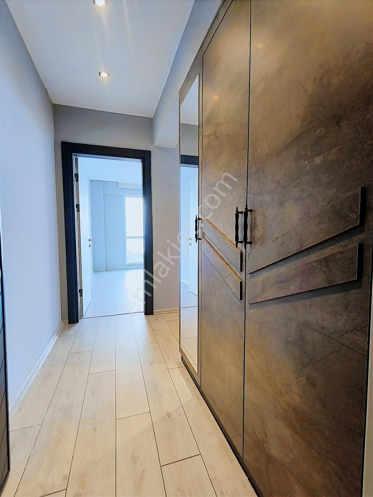 Damla Green De Deniz Manzaralı 2+1 Eşyalı Satılık Köşe Daire - Görsel 27