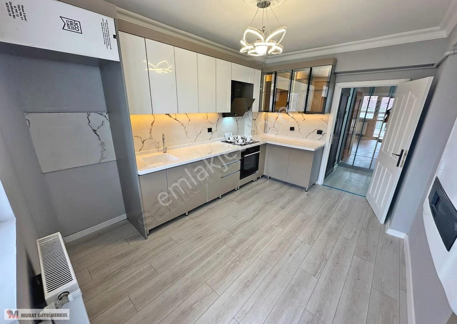 Demircilerde 3.kat Konumunda Ful Yapılı Masrafsız 3+1