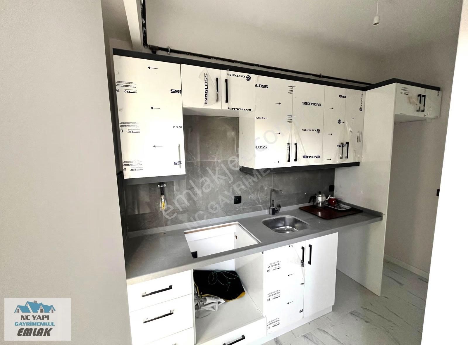 Ümraniye Dudulluda Meydana Ve Metroya Yakın 2+1 Sıfır Daire - Görsel 29