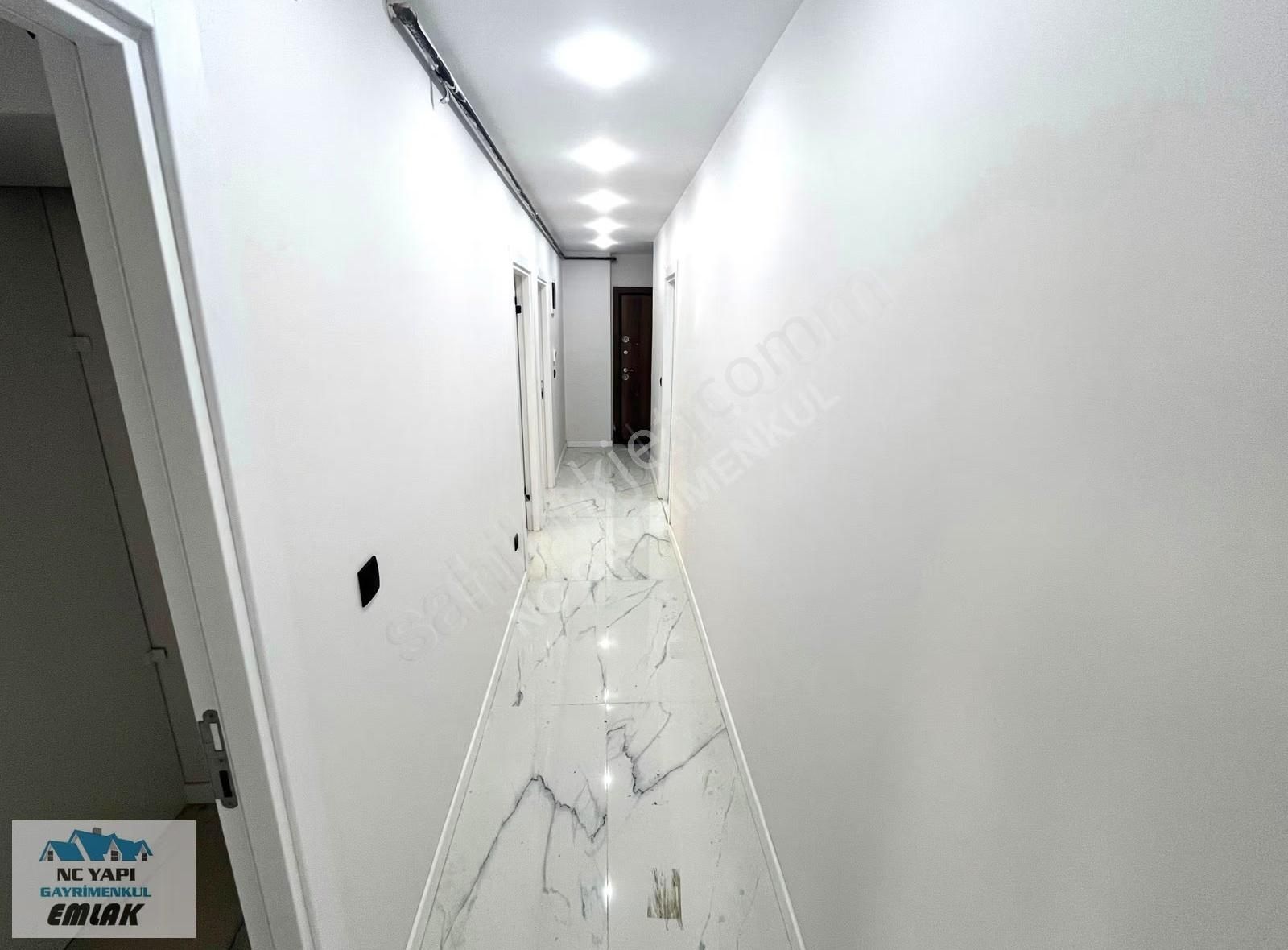 Ümraniye Dudulluda Meydana Ve Metroya Yakın 2+1 Sıfır Daire - Görsel 25