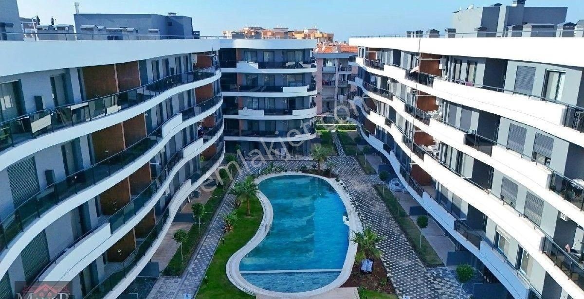 Kuşadası Kadınlar Denizinde 1+1 May Suit Sitesi Harika Donanımlı Denize Yakın Satılık Daire - Görsel 3