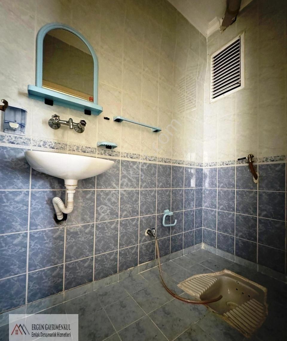Ergünden Merkezi Konumda, Ankastreli Ve Doğalgazlı 3+1 Daire - Görsel 12