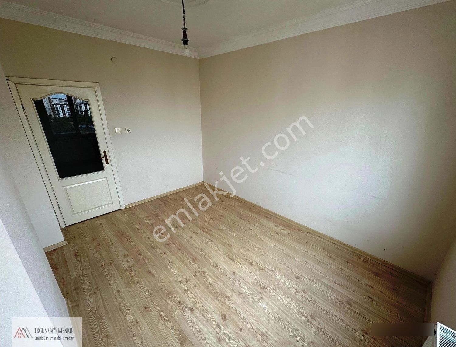 Ergünden Merkezi Konumda, Ankastreli Ve Doğalgazlı 3+1 Daire - Görsel 28