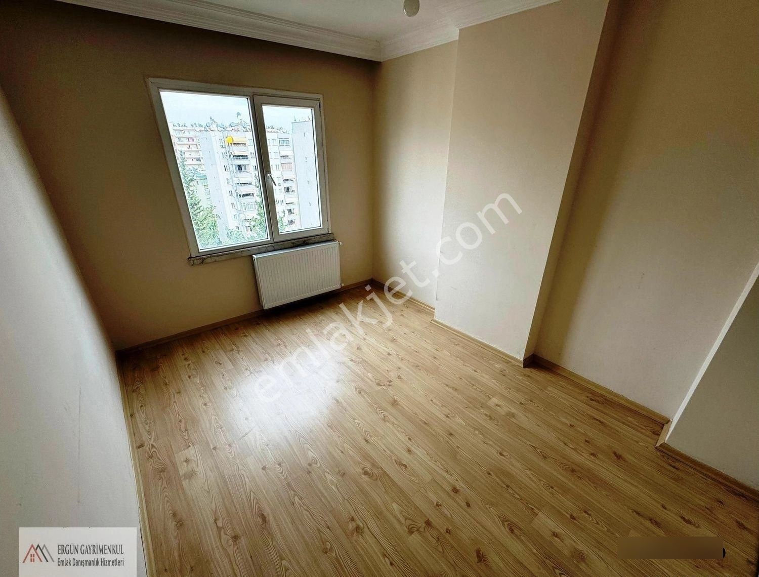 Ergünden Merkezi Konumda, Ankastreli Ve Doğalgazlı 3+1 Daire - Görsel 7