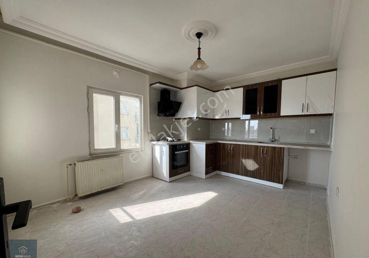 Erdemli Merkez Sahil Yolu Üzeri 4+1 Kiralık Daire - Görsel 9