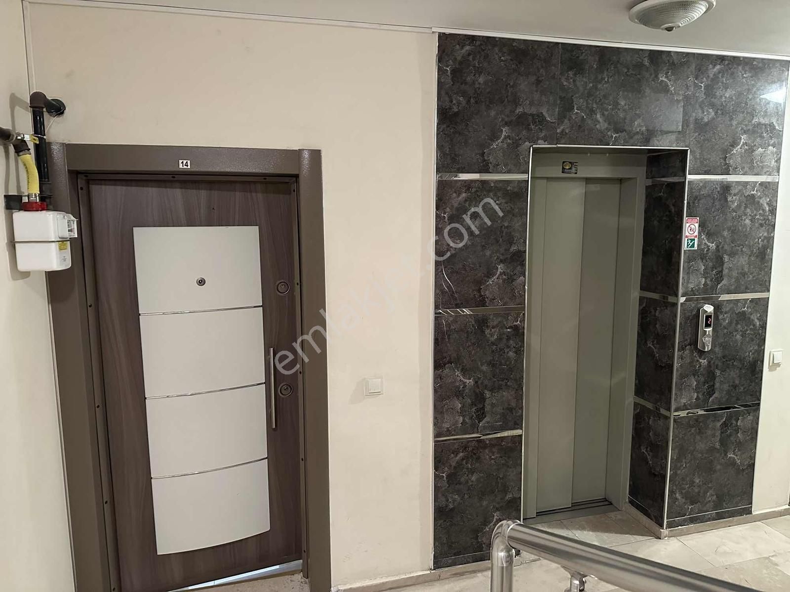 Demetten 6 Yıllık Arakat Doğalgazlı Balkonlu Asansörlü Satılık. - Görsel 30