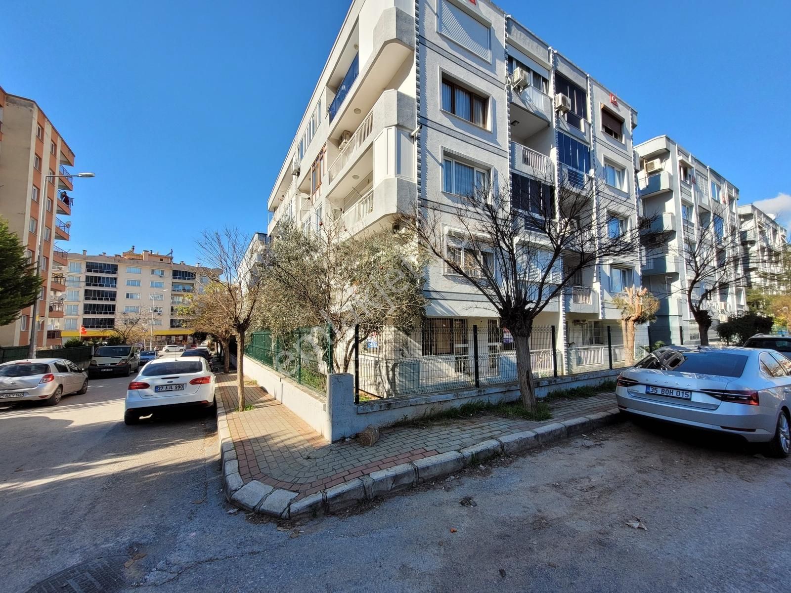 Buca Yıldız Mahallesı Satılık 3+1 Daıre