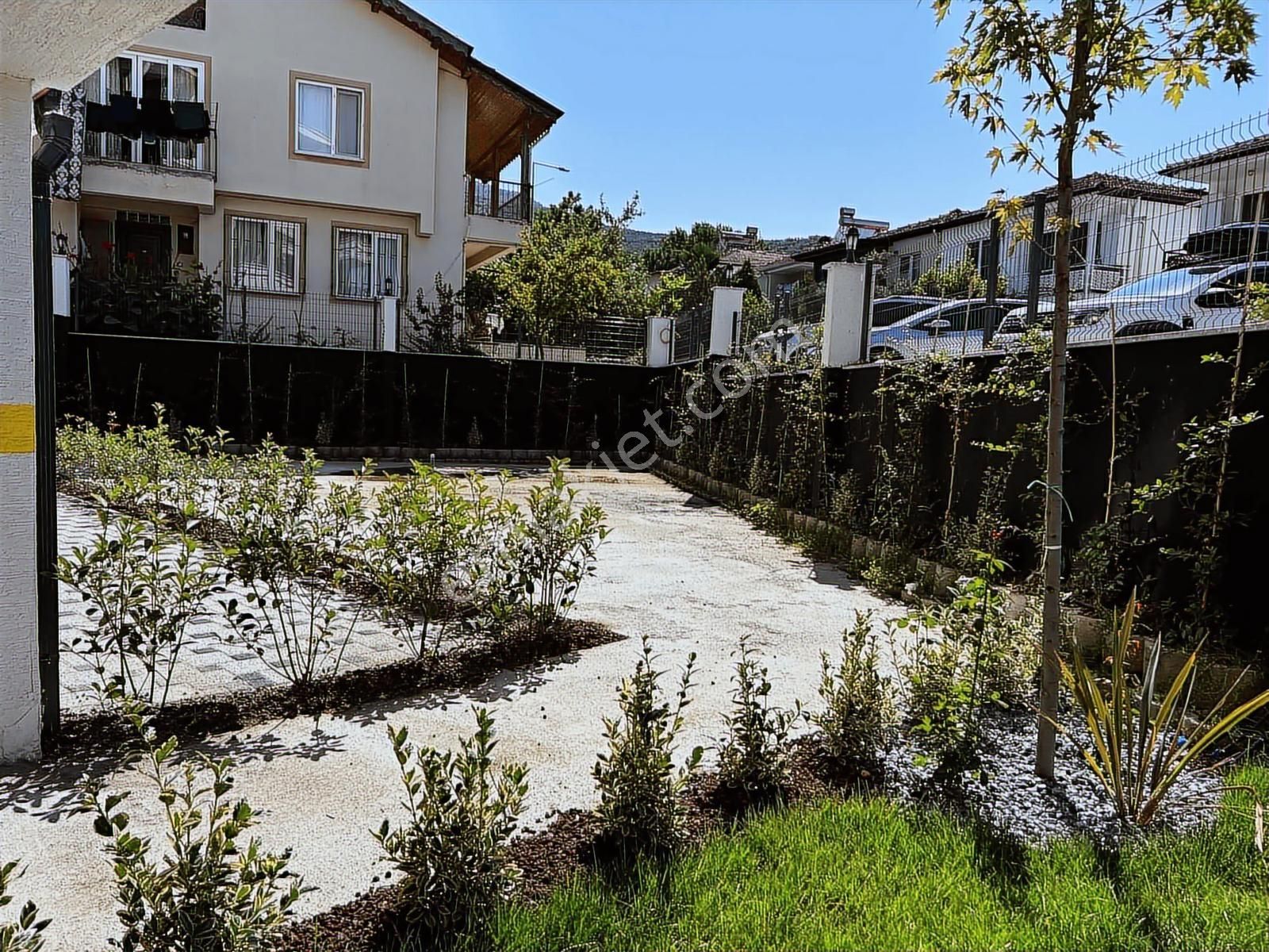 Gemlik Kurşunlu'da 2+1 Havuz Ve Deniz Manzaralı Lüks Daire - Görsel 17