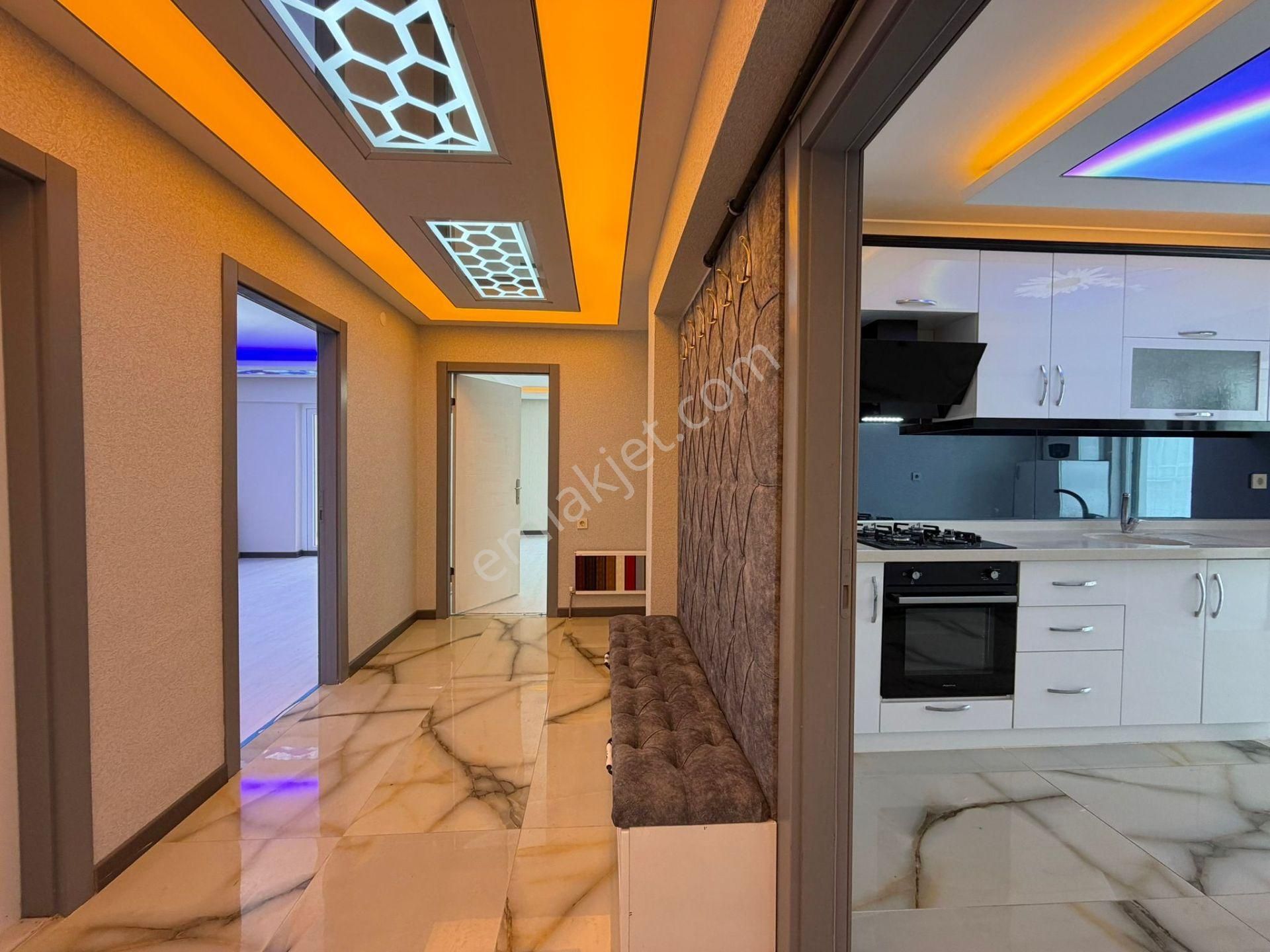 Öz.maşallah.dan Cadde Yakını Yapılı Geniş 4+1 Daire,,, - Görsel 4