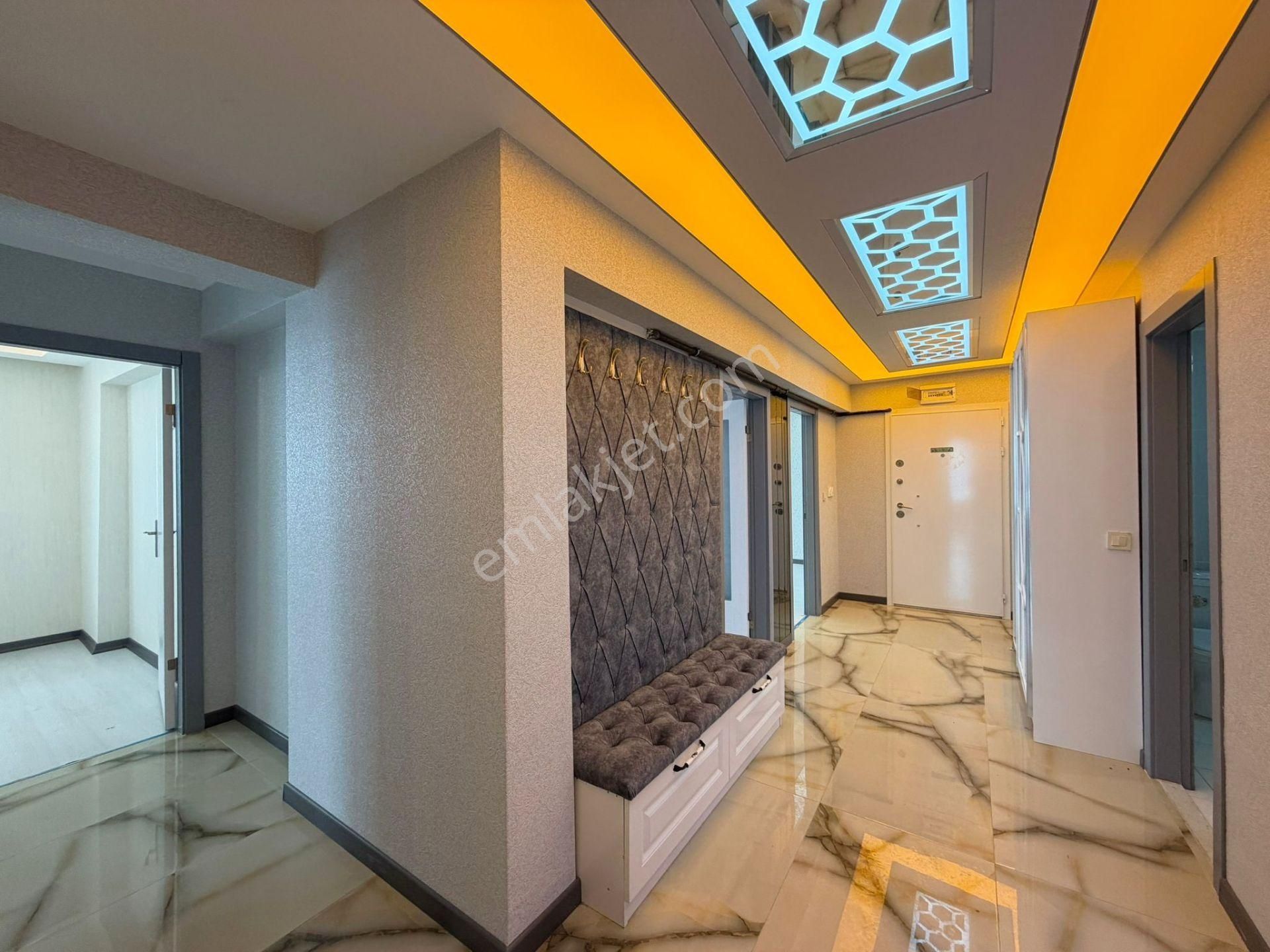 Öz.maşallah.dan Cadde Yakını Yapılı Geniş 4+1 Daire,,, - Görsel 18