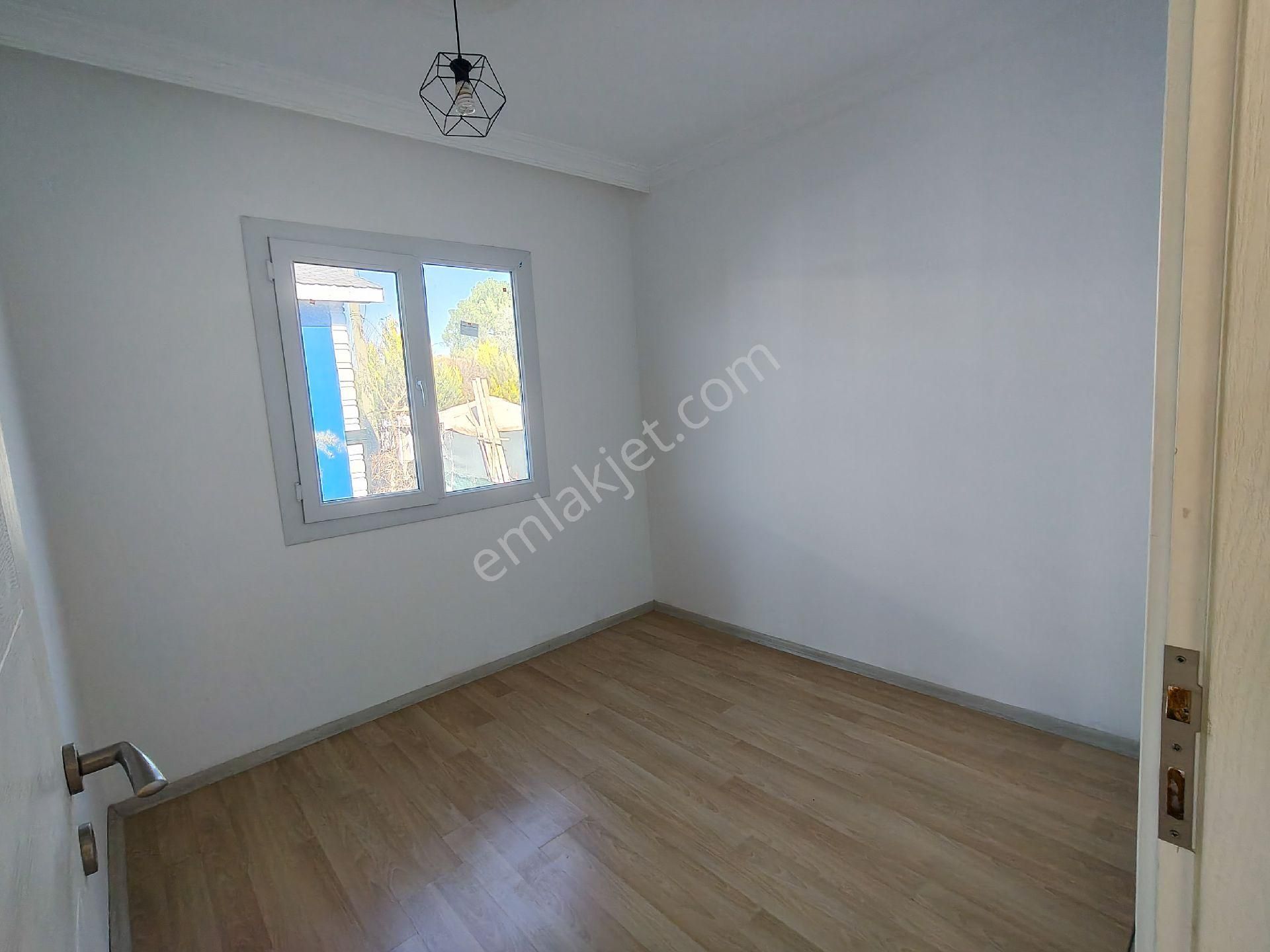 Uygun Fiyata Müstakil Yaşam Fırsatı | Ev+arsa+elektrik+su - Görsel 12