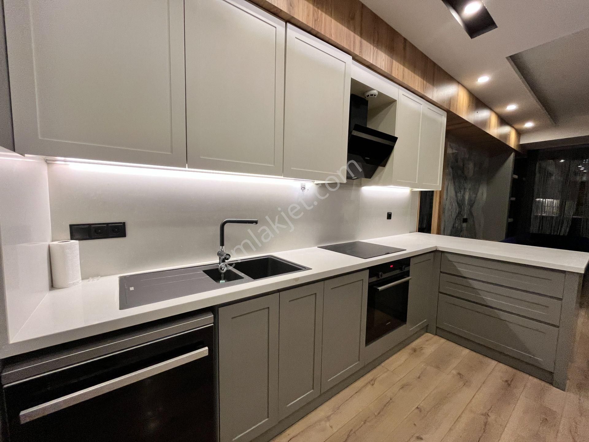 Güzeloba 'da Yerden Isıtmalı, Müstakil Havuzlu Lüks Villa - Görsel 2