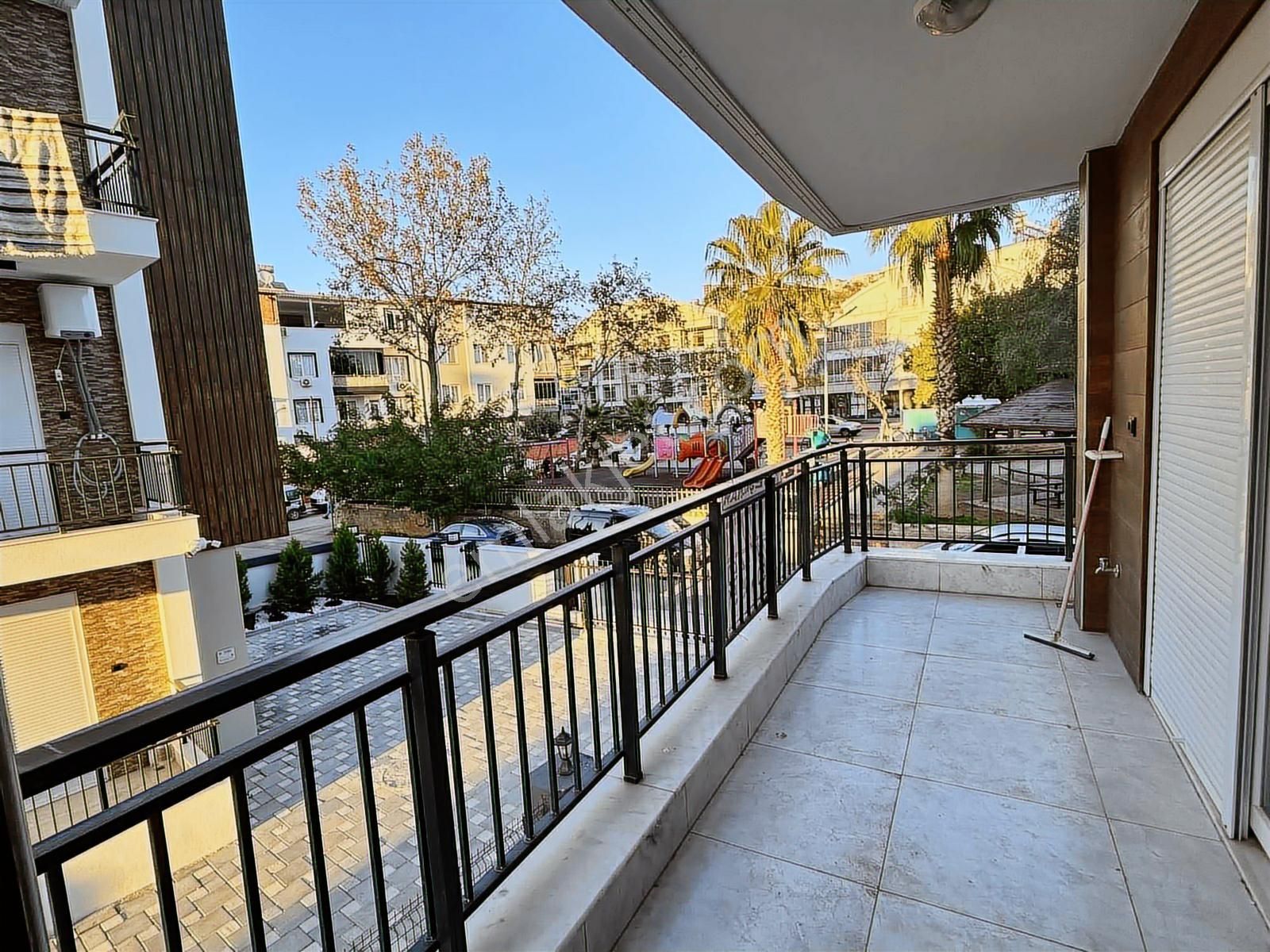 Yasemin Taksi Yakını Katta 2+1 Sıfır Ayrı Mutfak Ayrı Wc