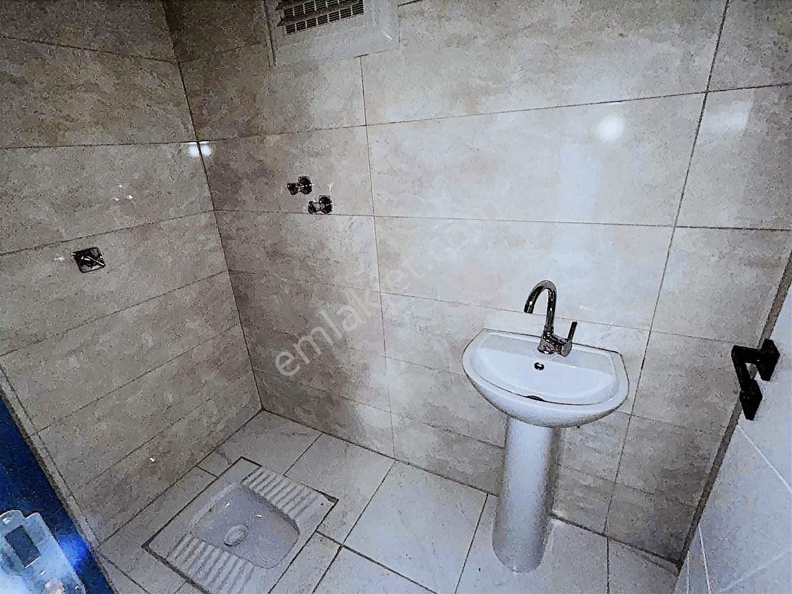 Yasemin Taksi Yakını Katta 2+1 Sıfır Ayrı Mutfak Ayrı Wc - Görsel 11