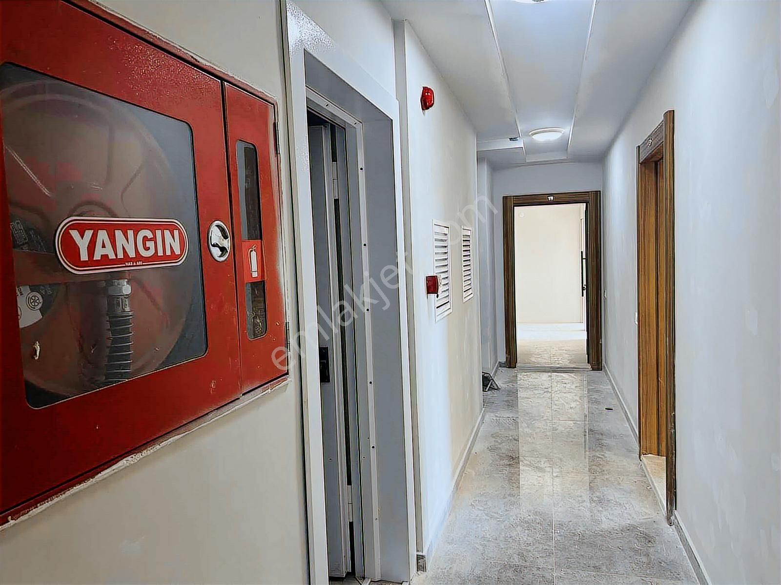 Göçerler De Kiralık 3+1 Site İçi Daire Ebeveyn Banyolu Havuzlu - Görsel 19