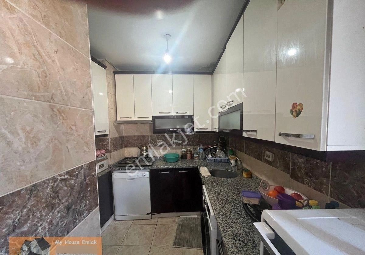 İzmir’in Her Semtine Ulaşım Konak Zeytinlik Satılık Geniş 2+1 100 M2 - Görsel 23